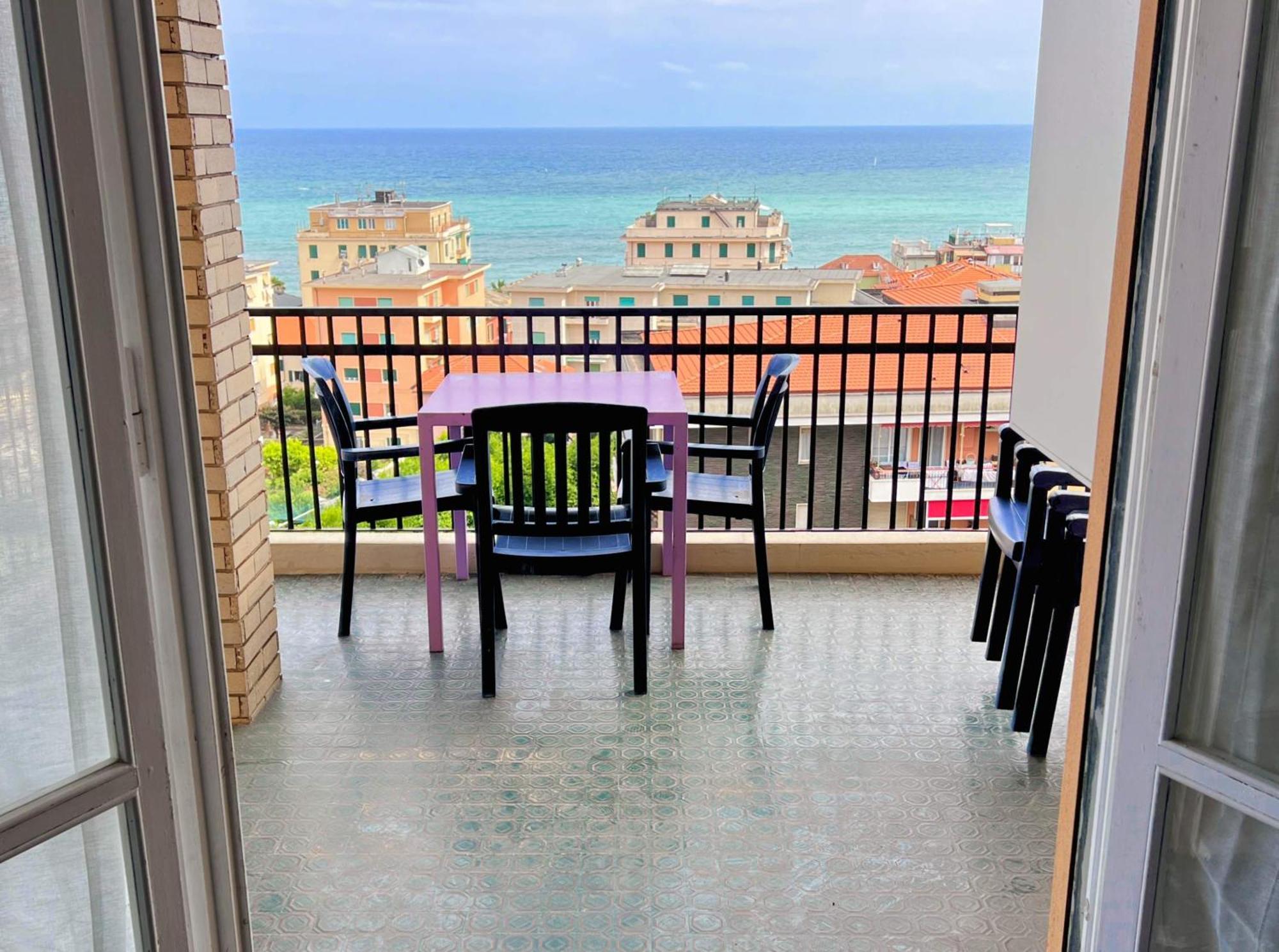 Ampio Appartamento Con Vista Varraze Exterior foto
