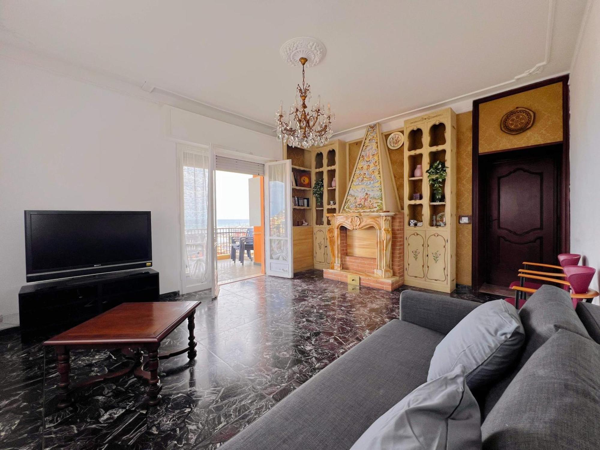 Ampio Appartamento Con Vista Varraze Exterior foto