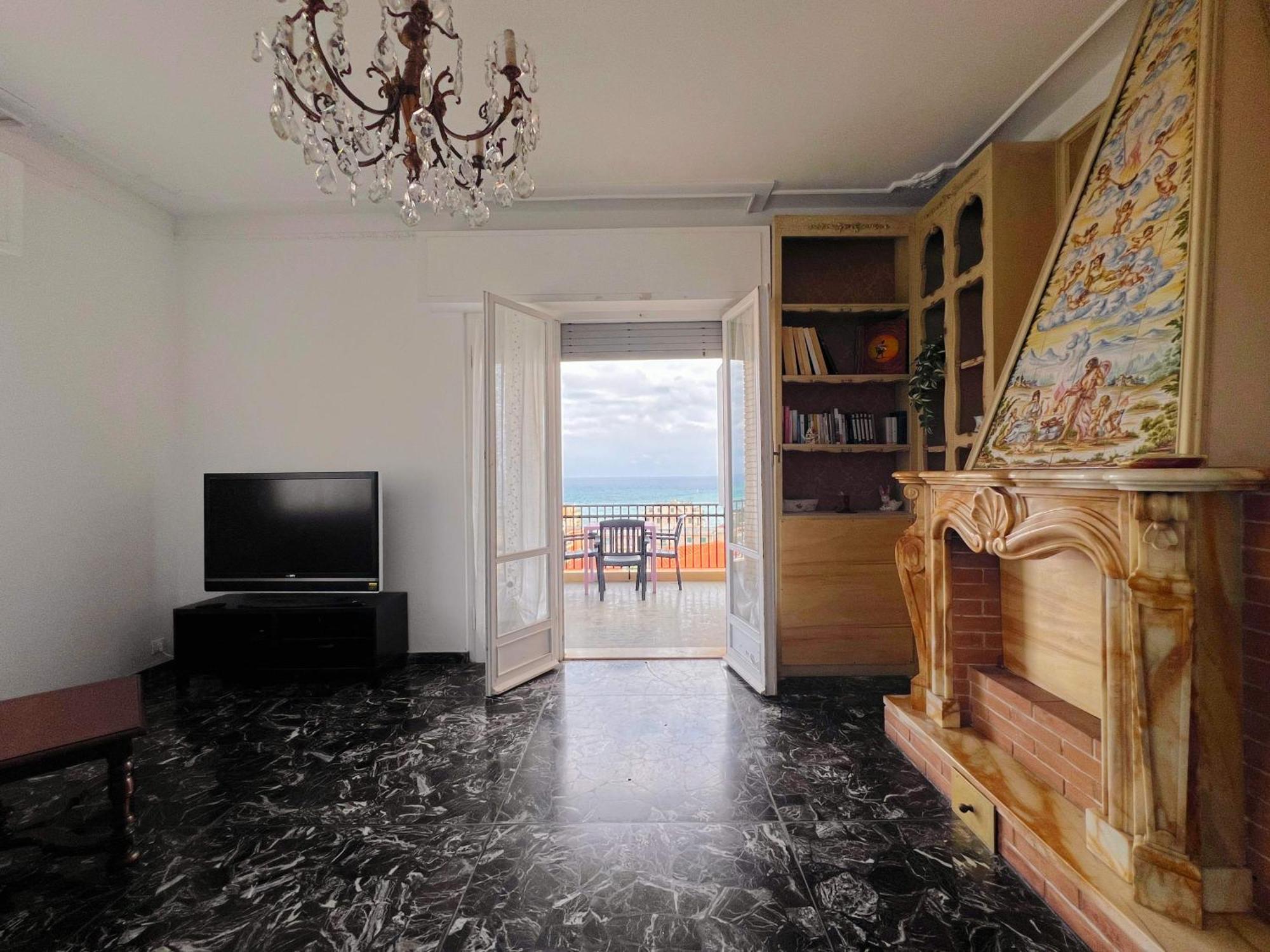 Ampio Appartamento Con Vista Varraze Exterior foto